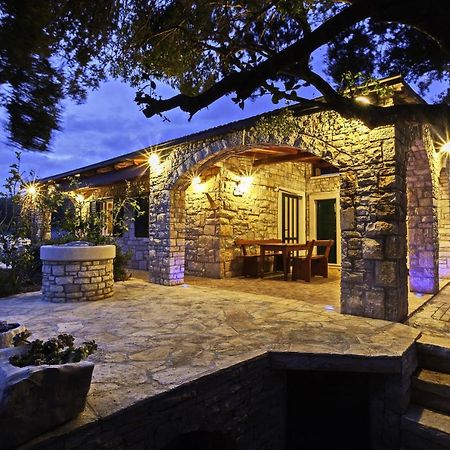 Вілла Stone House San Pelegrin Вела-Лука Екстер'єр фото